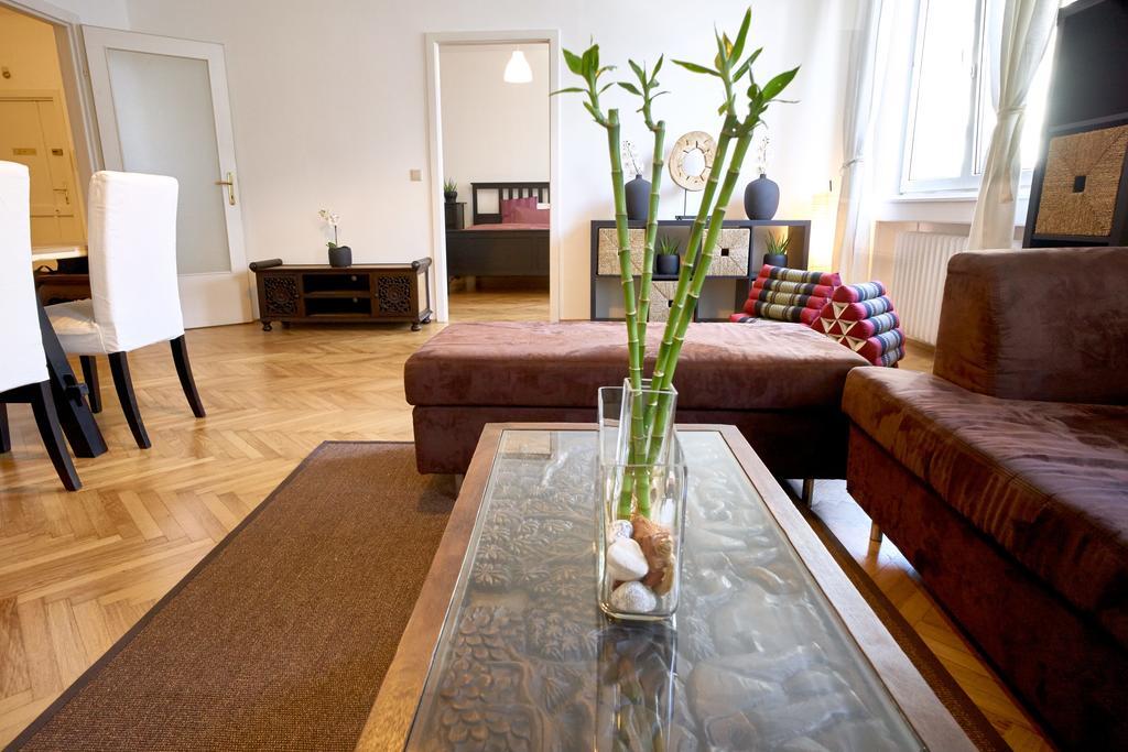 Operastreet City Center Apartment "Bangkok" In Відень Екстер'єр фото